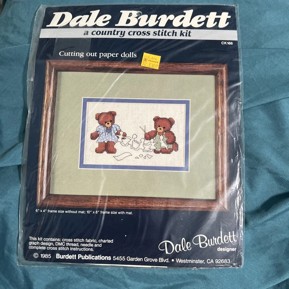 Dale Burdett Country Cross Stitch Kit Cutting Out Paper Dolls Vintage‎ 1985 NEW